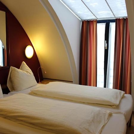 Affordable Rooms In Heart Of ルツェルン エクステリア 写真