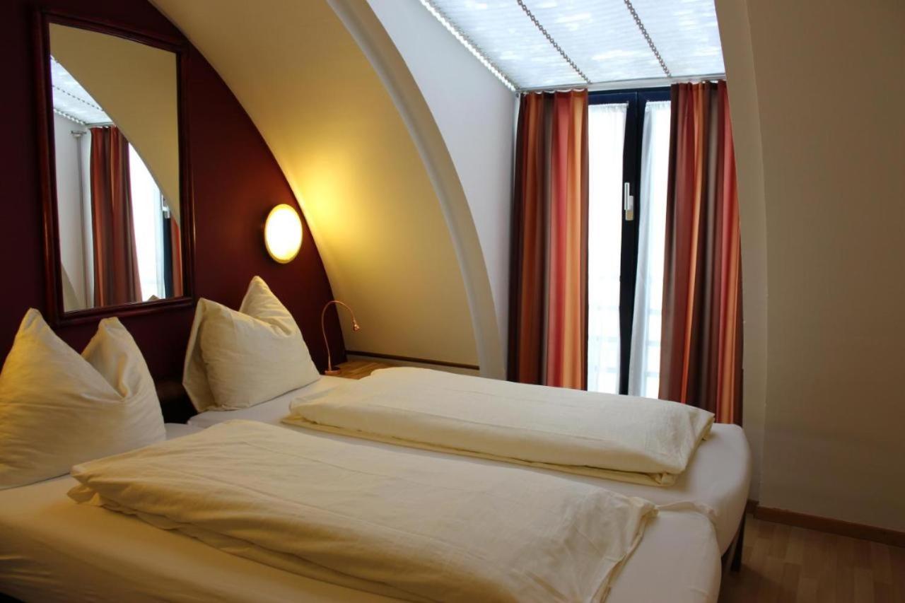 Affordable Rooms In Heart Of ルツェルン エクステリア 写真